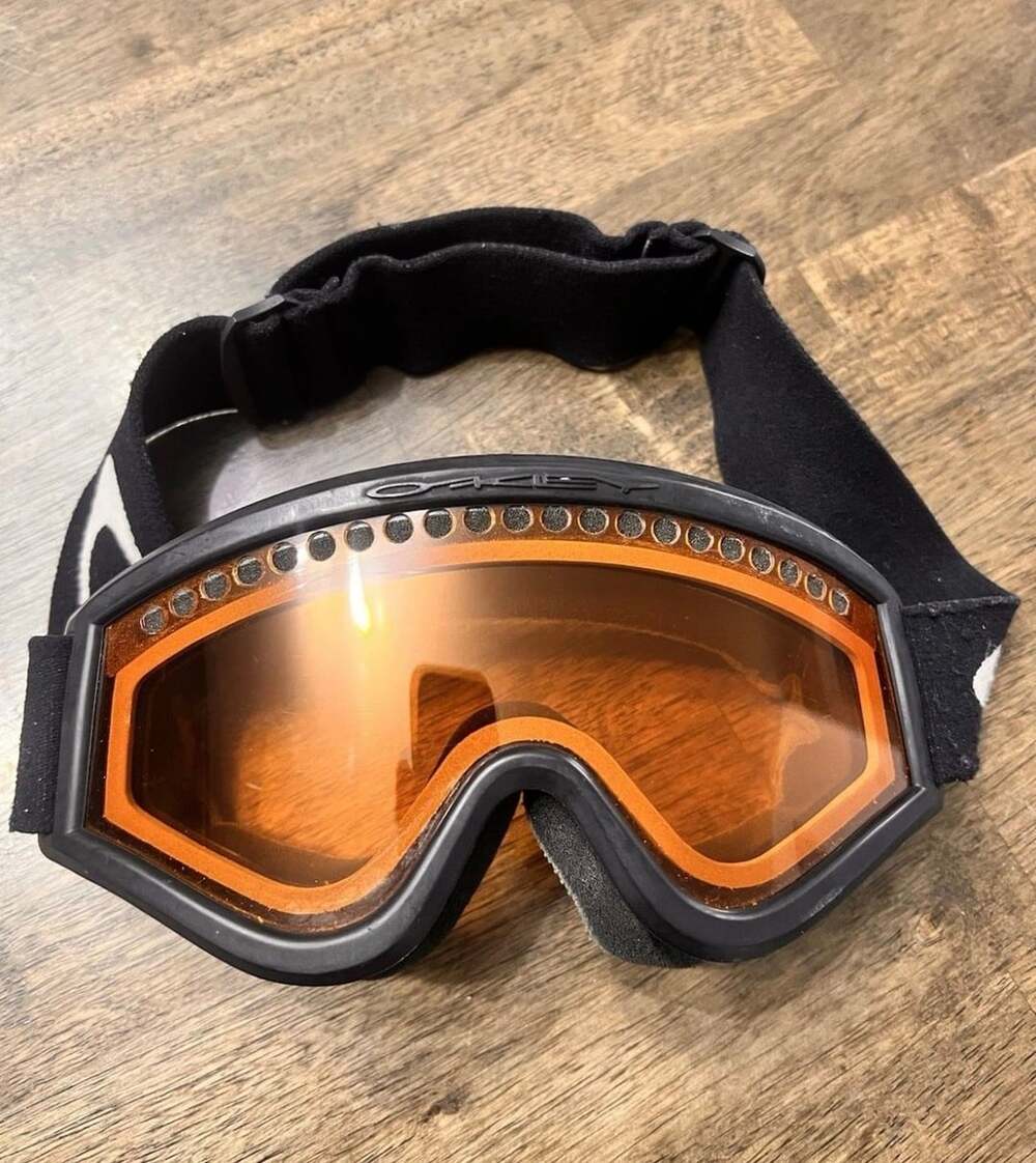 Oakley Vintage Ski Goggles Black Frame Orange Lens